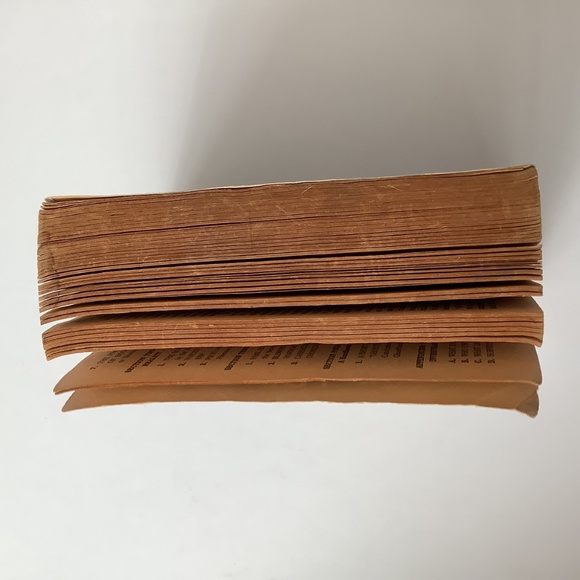 ESP , Hauntings and Poltergeists: A Parapsychologist Handbook By Loyd Auerbach - Picture 4 of 4